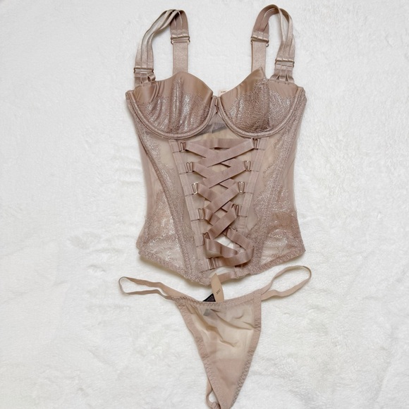 Victoria's Secret Shimmering Beige Corset Set 34C